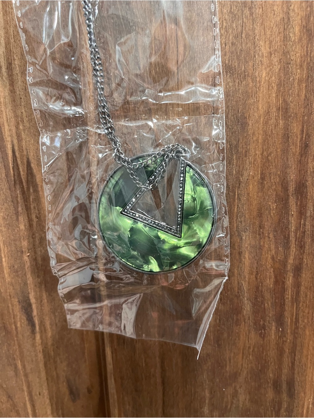 paparazzi Green Marble Circle Pendant Necklace with Triangle Accent